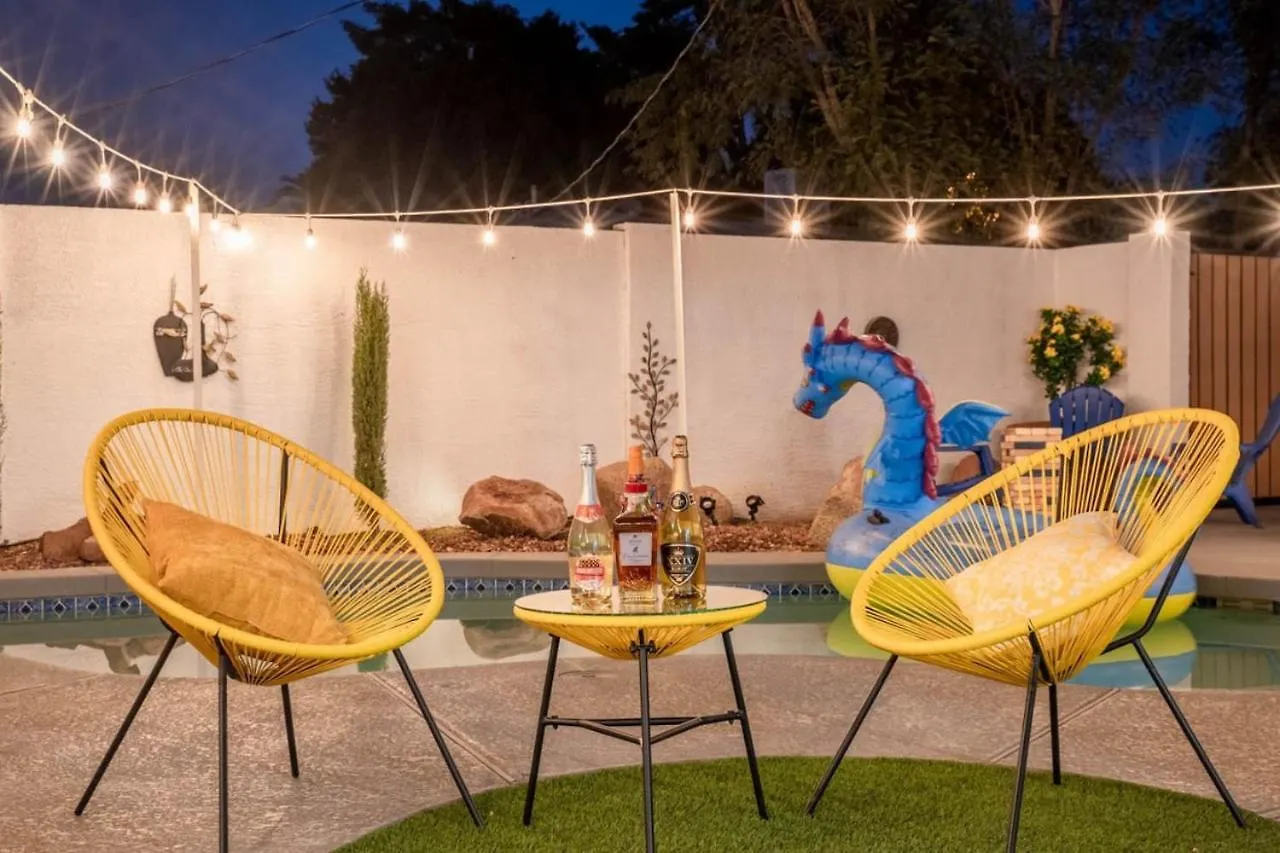 Oak Scottsdale - Boho Scottsdale Oasis Getaway-Pool-Hottub-Zenroom 0*,  Stany Zjednoczone Ameryki